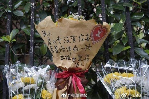 比你牛还比你豪！英超前四：冠军狂砸3亿，亚军2亿，3/4名也上亿